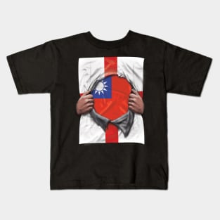 Taiwan Flag English Flag Ripped - Gift for Taiwanese From Taiwan Kids T-Shirt